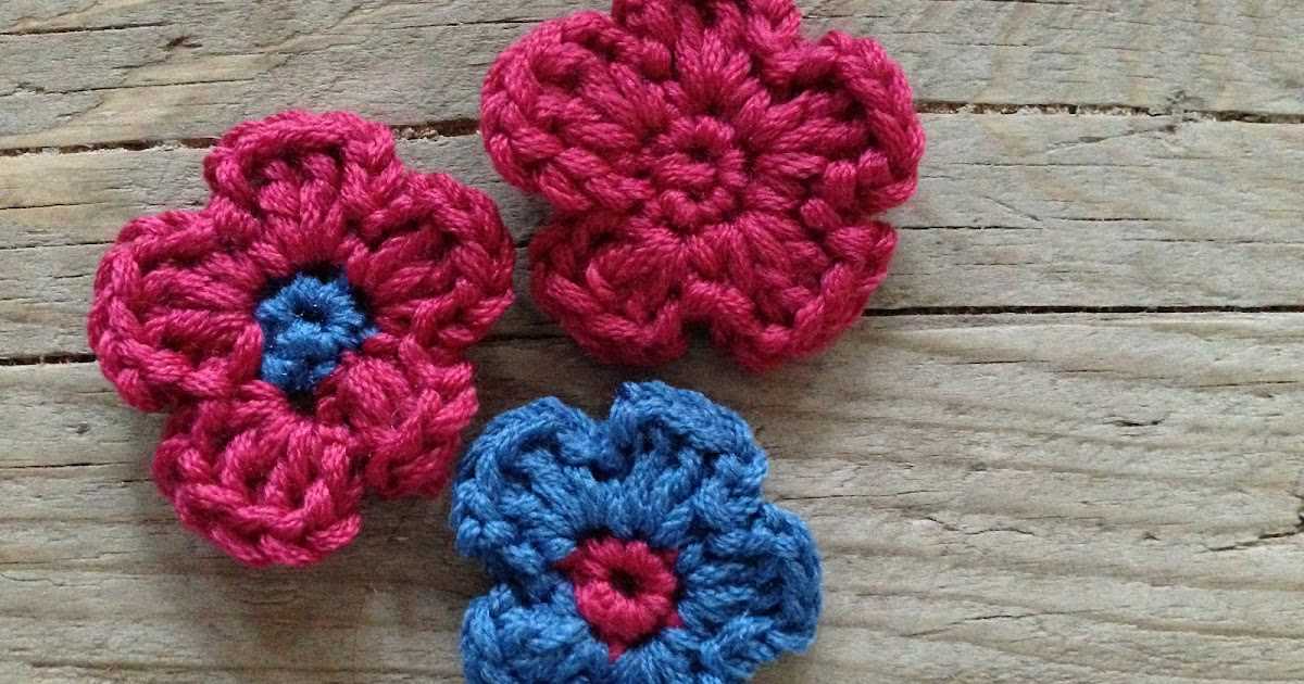 Knit flower applique pattern