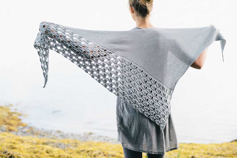 Shoulder shawl knitting pattern