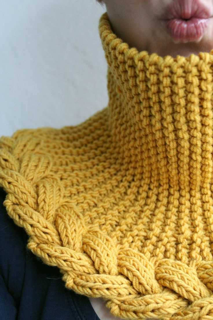 Stay warm this winter with a cozy face warmer - get the knitting pattern now! Face warmer knitting pattern