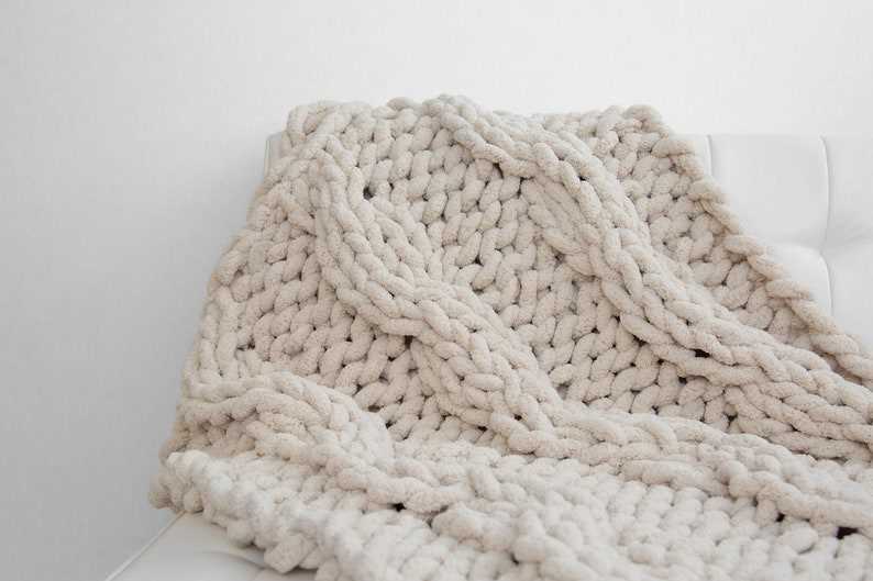 Chunky cable knit throw blanket pattern
