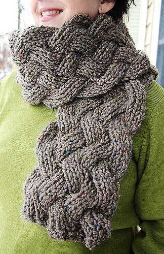 Chunky cable scarf knitting pattern
