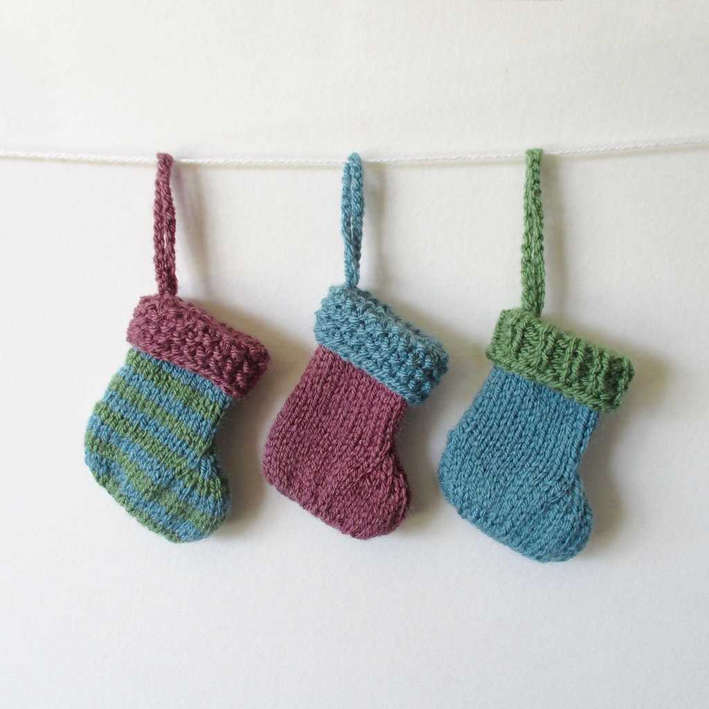 Knitted christmas stocking free pattern