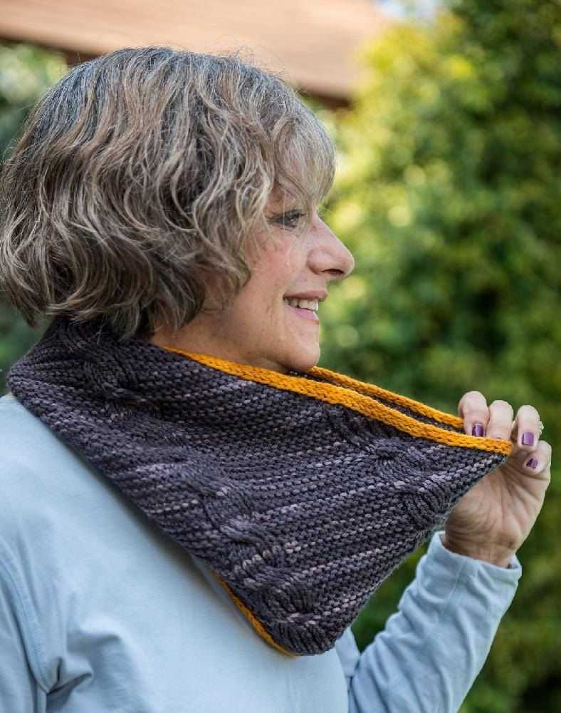 Cable knit cowl pattern free