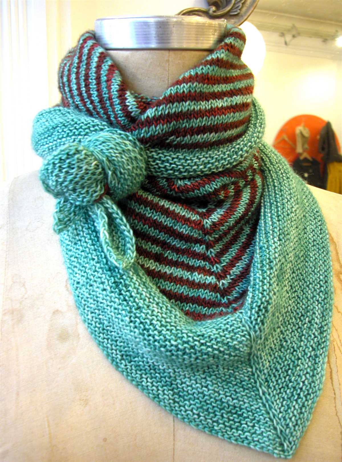 Step-by-Step Guide to Knitting a Triangle Scarf Triangle scarf knitting pattern