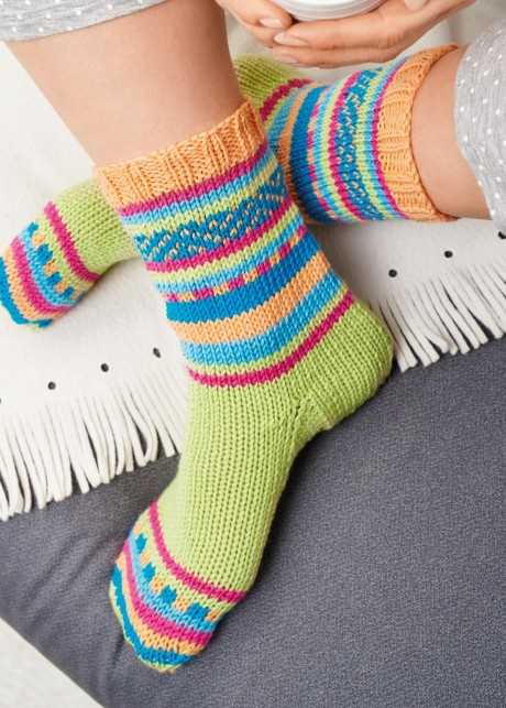 Easy bed socks knitting pattern 2 needles