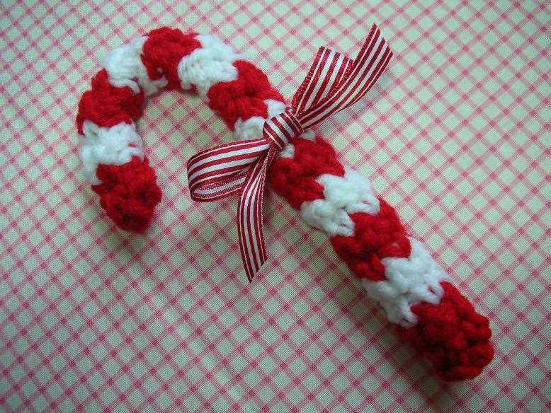 Knitted candy cane pattern