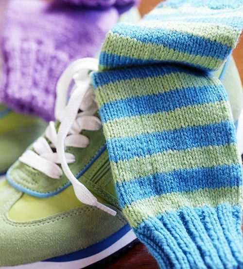Simple knitted socks pattern beginners