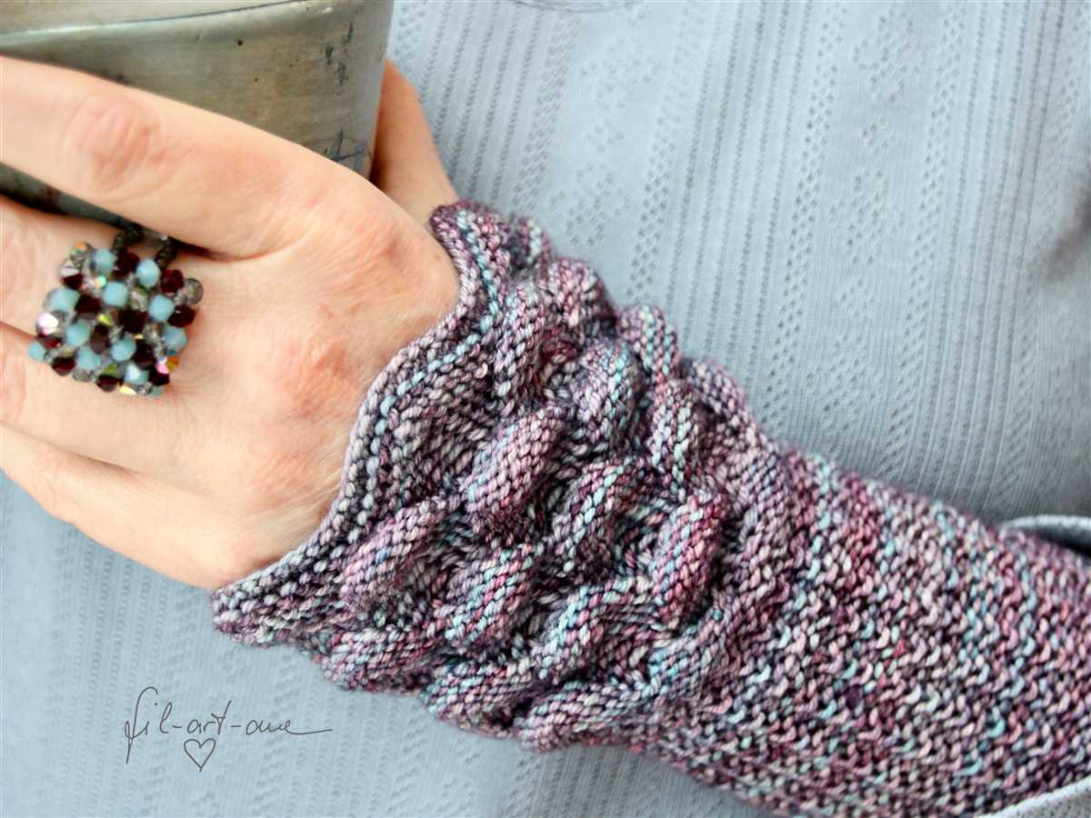 Cable knit hand warmers pattern free
