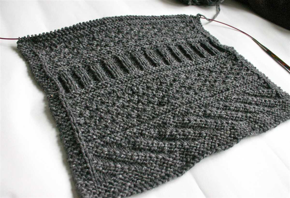 Free and Easy Knitting Pattern for a Beginner-Friendly Wrap Beginner knit wrap pattern free