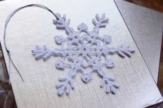 Get Your Hands on a Free Knitted Snowflake Pattern Knitted snowflake pattern free