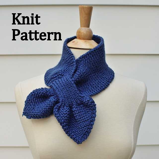Lace keyhole scarf knitting pattern