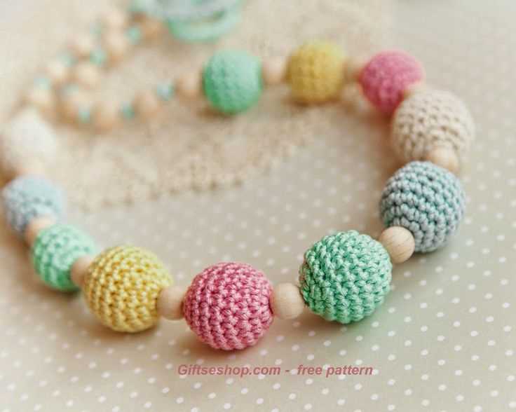 Knit necklace pattern