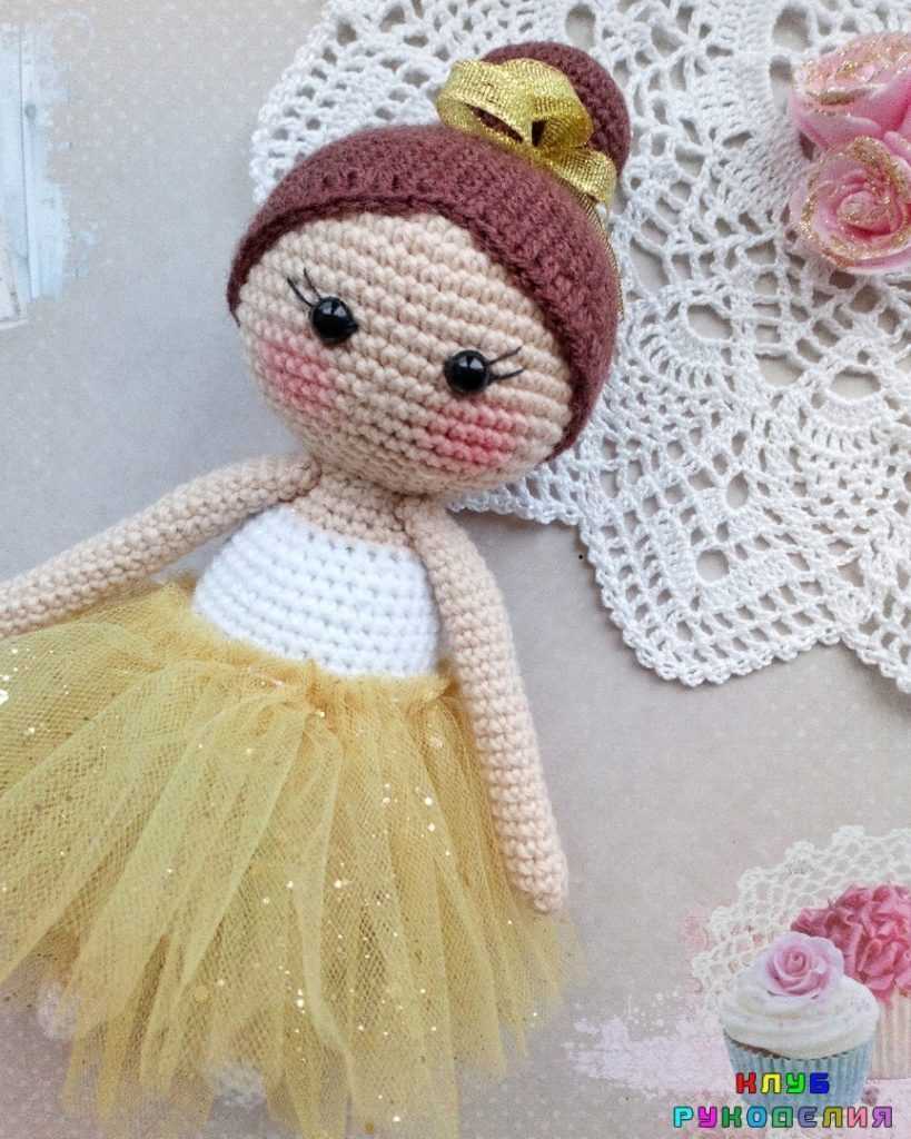 Ballerina doll knitting pattern