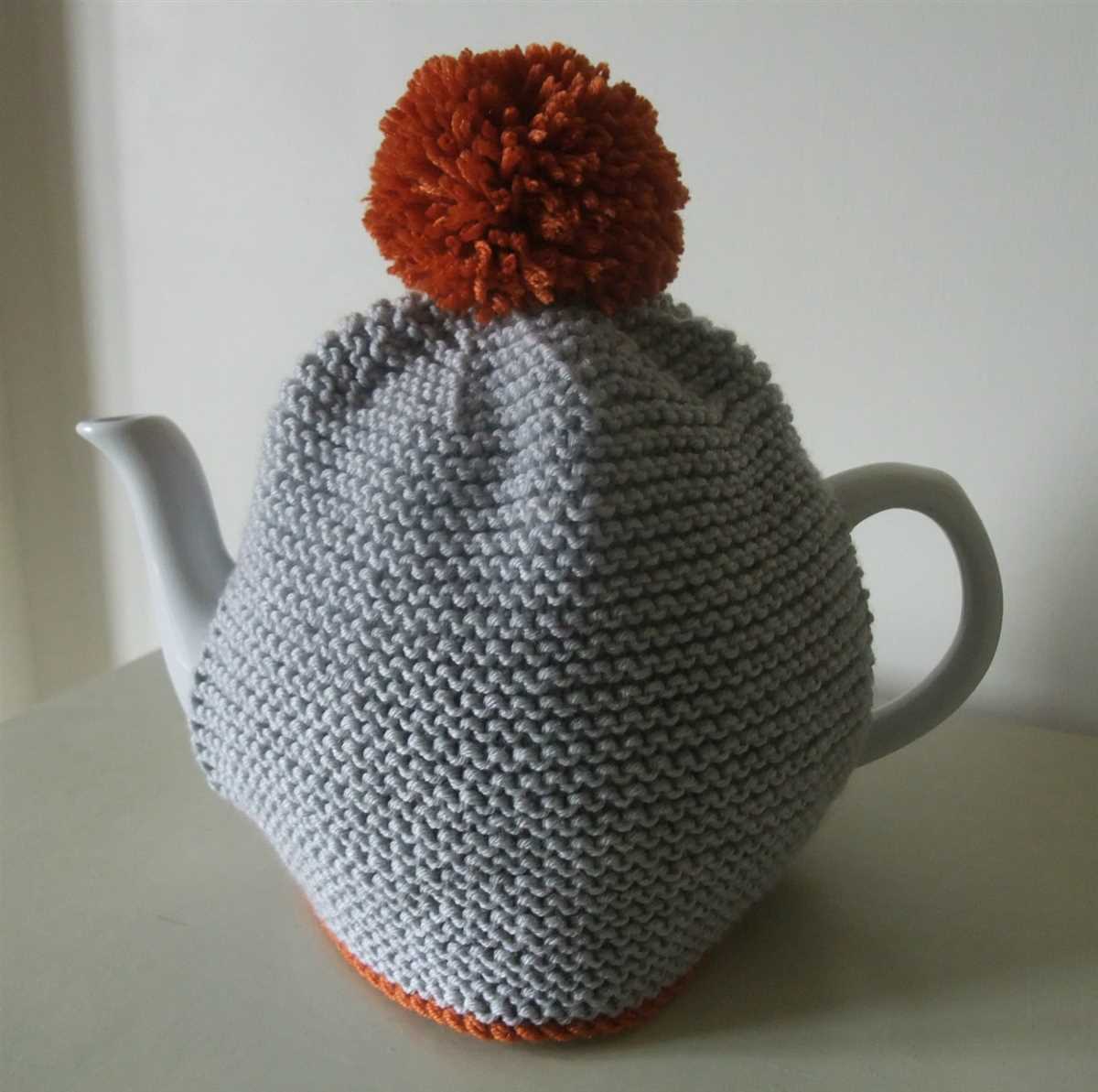 Free tea cosy knitting patterns for beginners