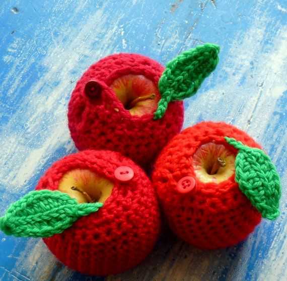 Apple cozy knitting pattern