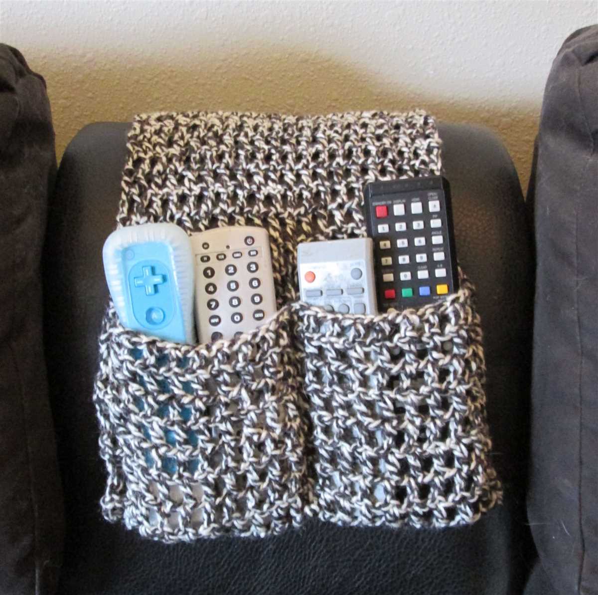 Armchair caddy knitting pattern