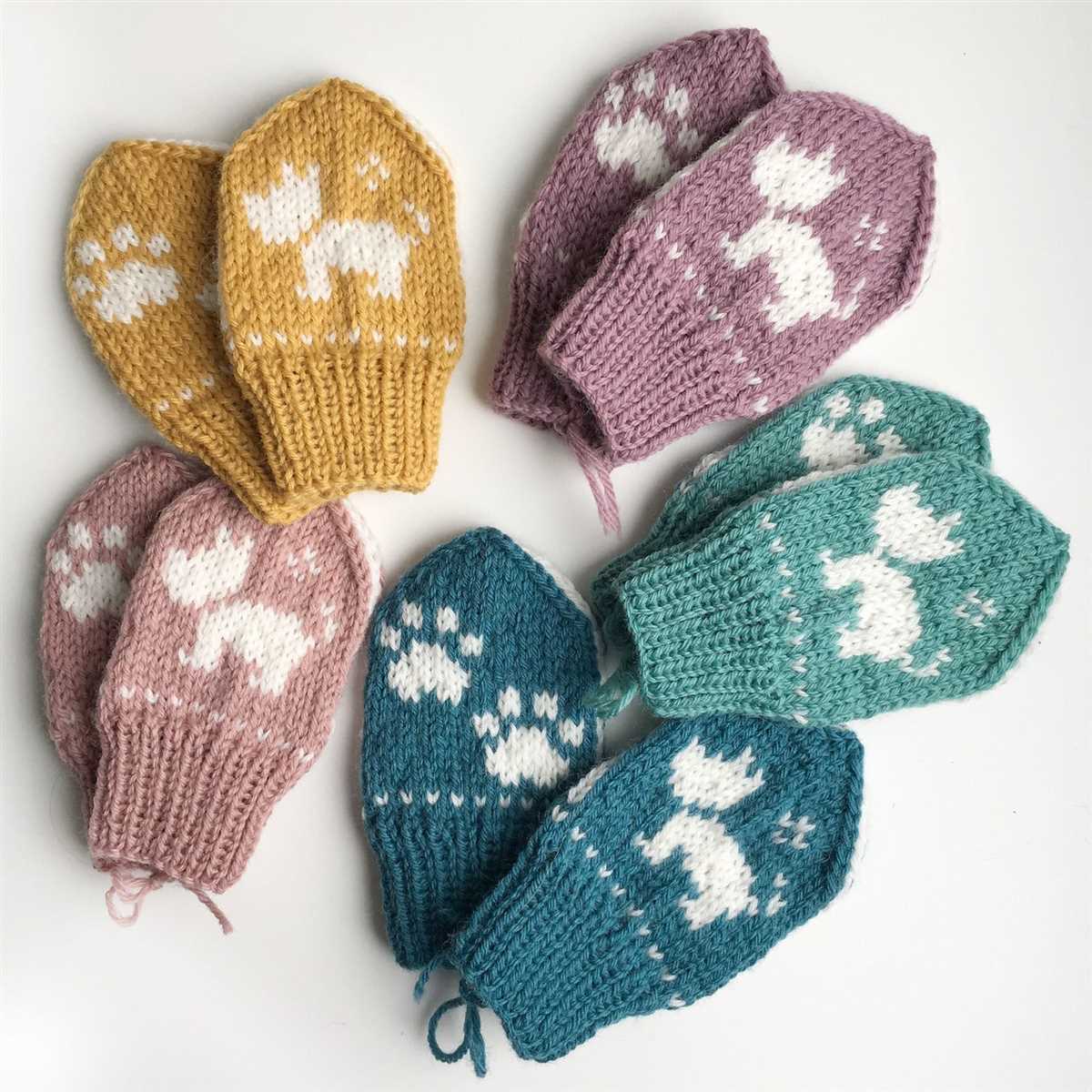 Baby mittens knitting pattern