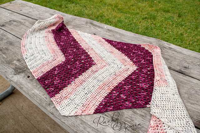 Boomerang shawl knitting pattern