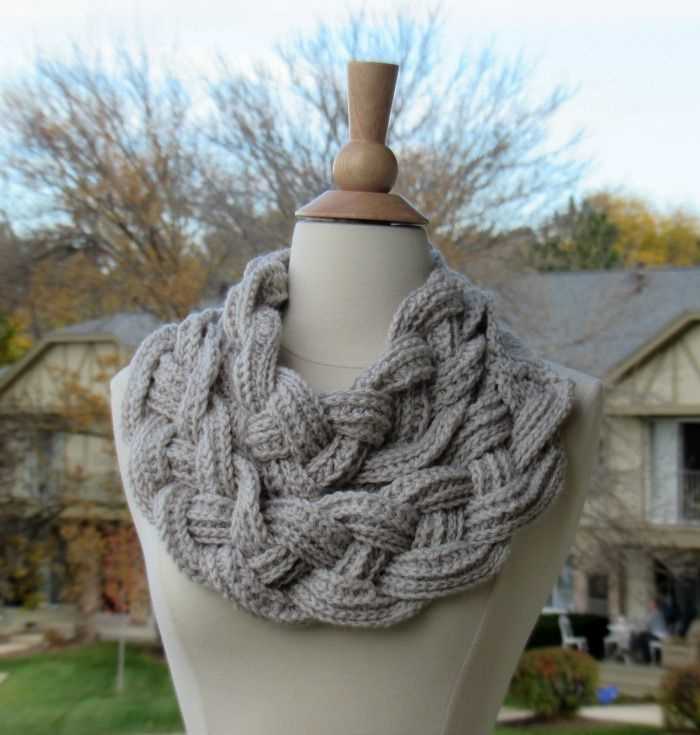 Braided infinity scarf knitting pattern
