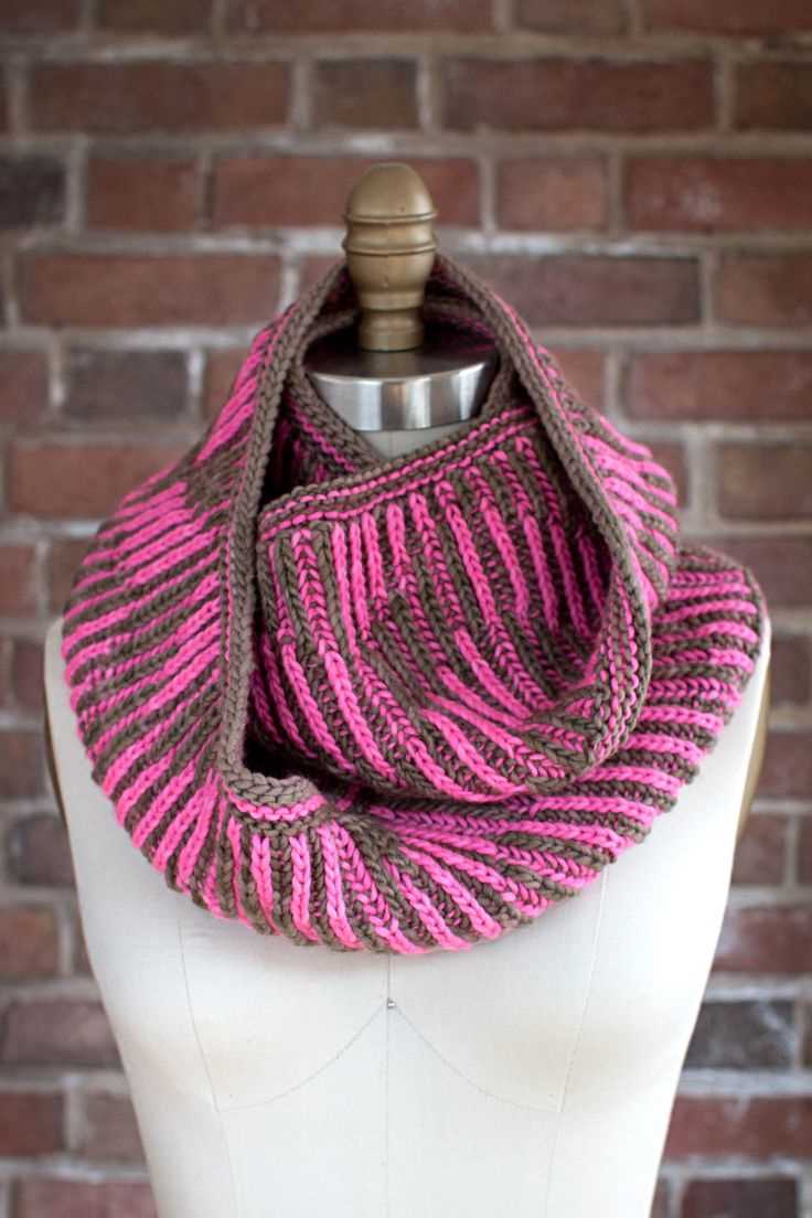 Brioche cowl knitting pattern