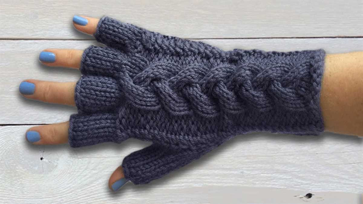 Cable fingerless gloves knitting pattern