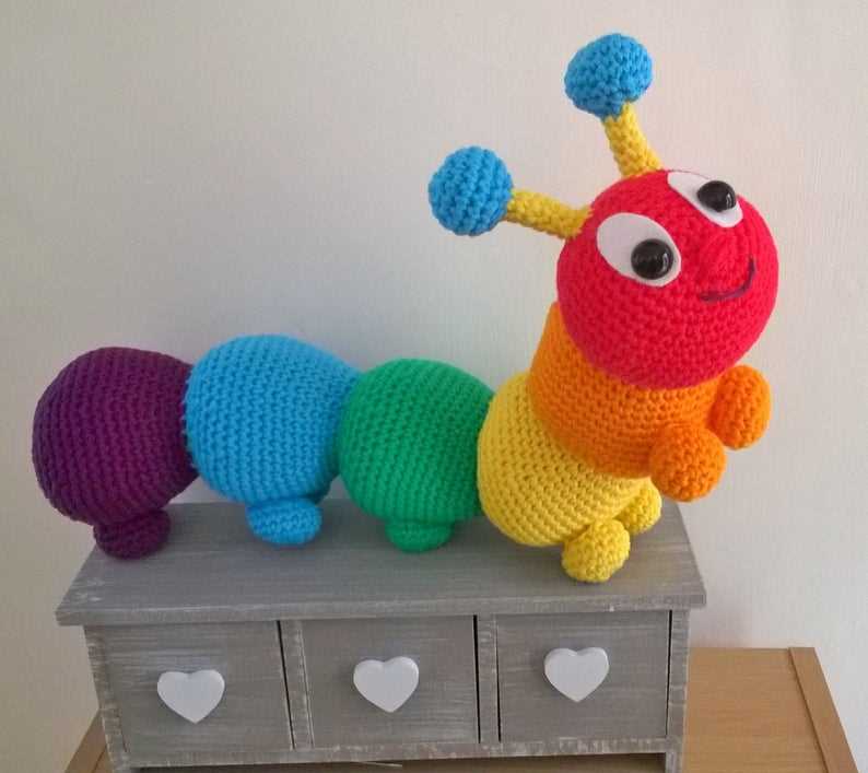 Caterpillar knitting pattern