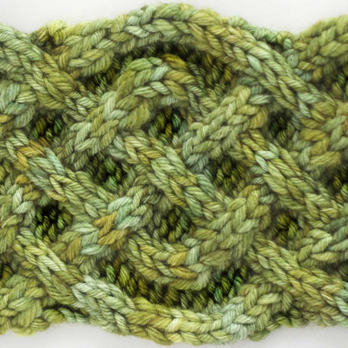 Celtic cable knitting pattern