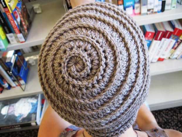 Child's knitted stocking cap pattern