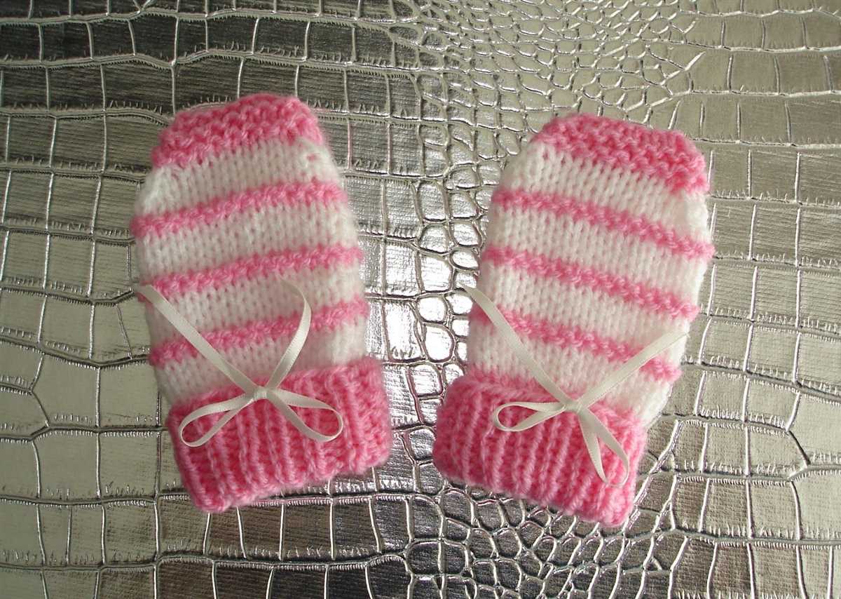 Childrens mittens knitting pattern