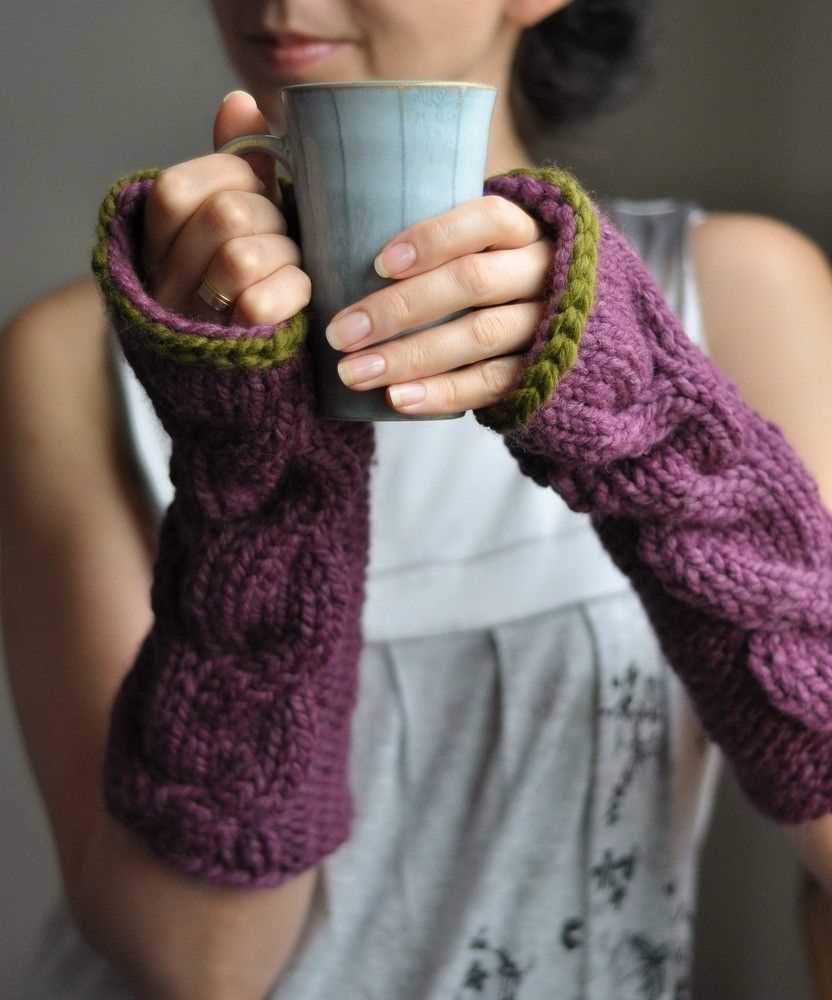 Chunky fingerless gloves knitting pattern