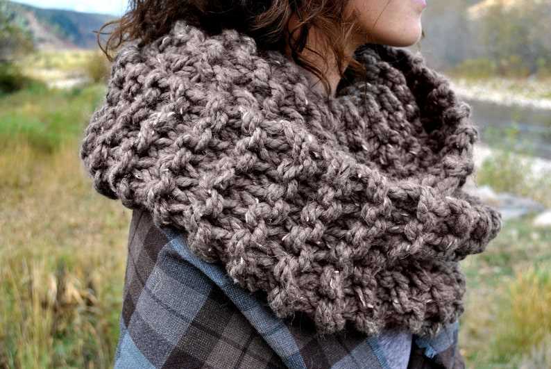 Chunky knit cowl pattern free uk