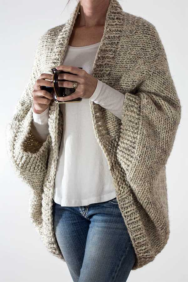 Chunky oversized cardigan knitting pattern