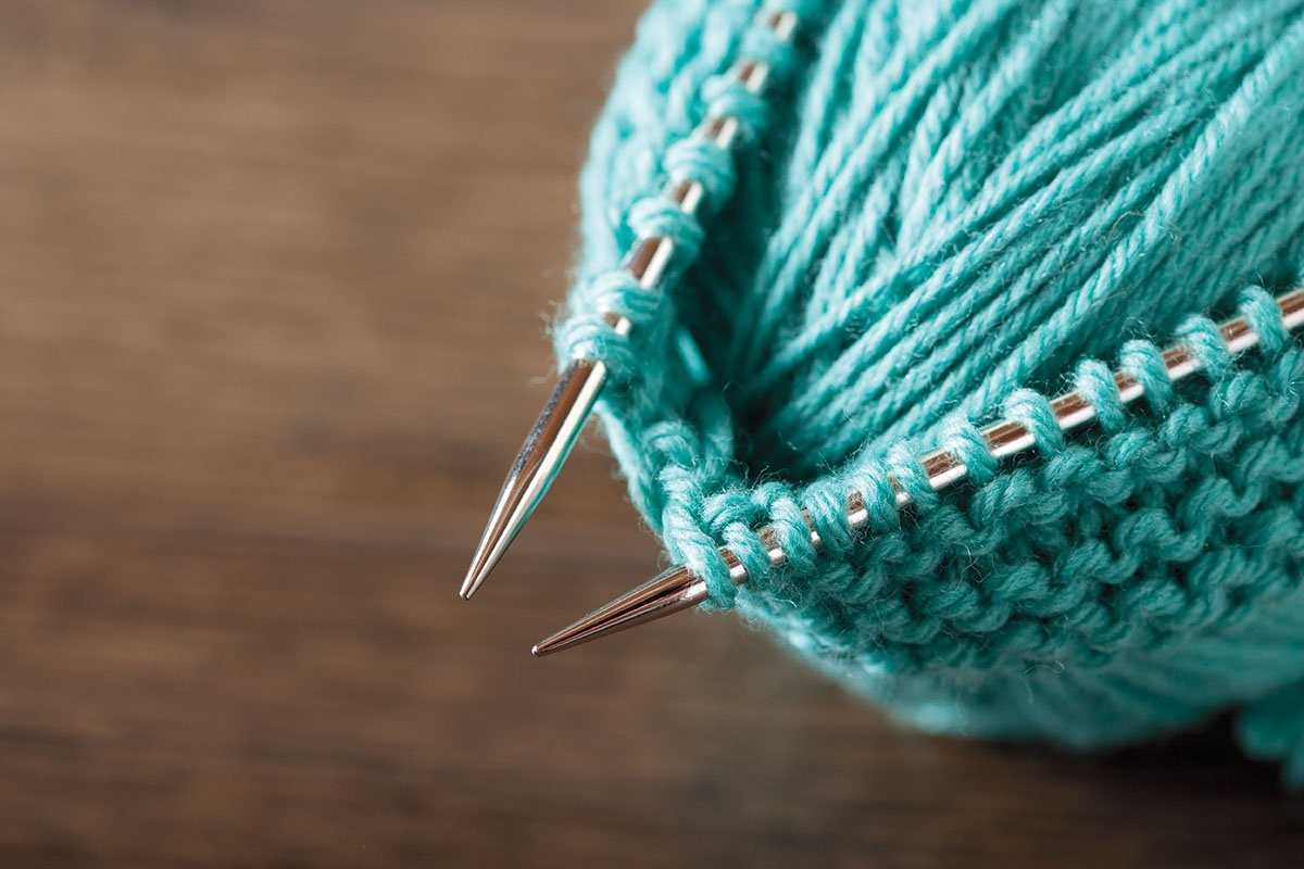 Circular knitting needle patterns