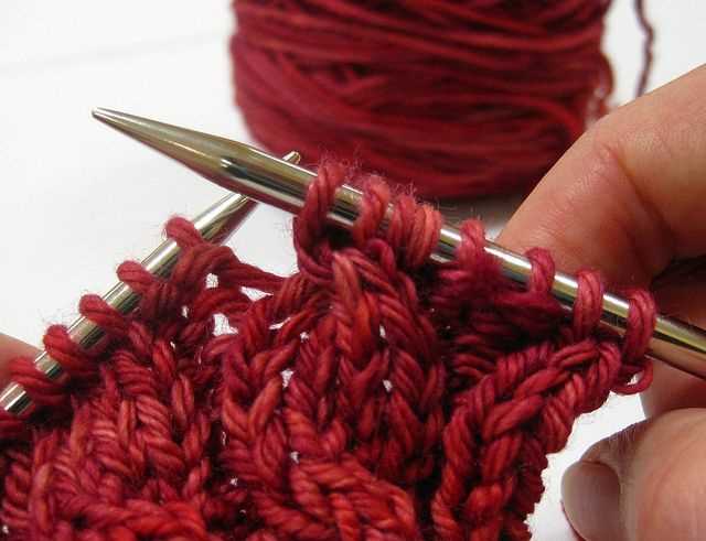 Circular knitting needles scarf pattern