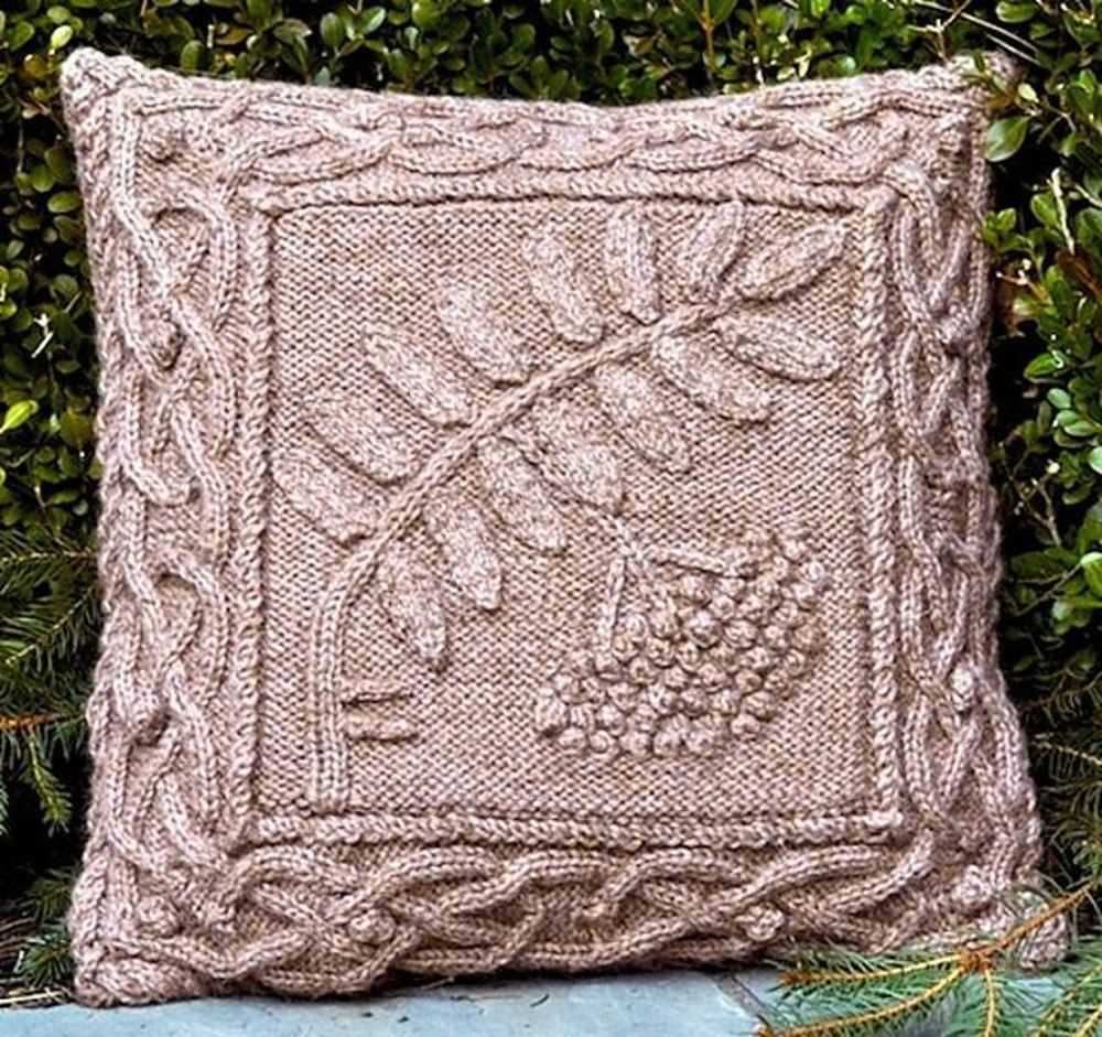 D20 knitting pattern