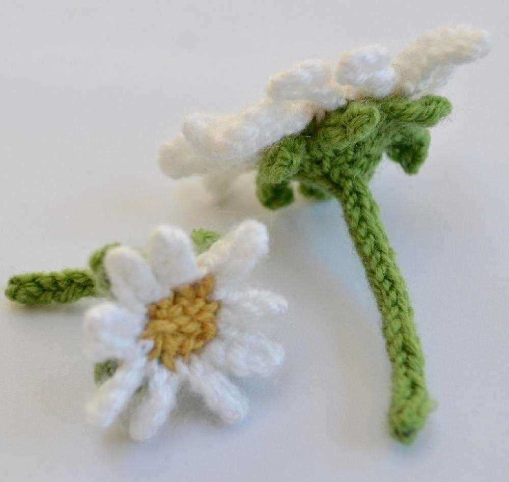 Daisy knit pattern