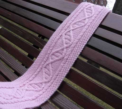 Double cable knit scarf pattern
