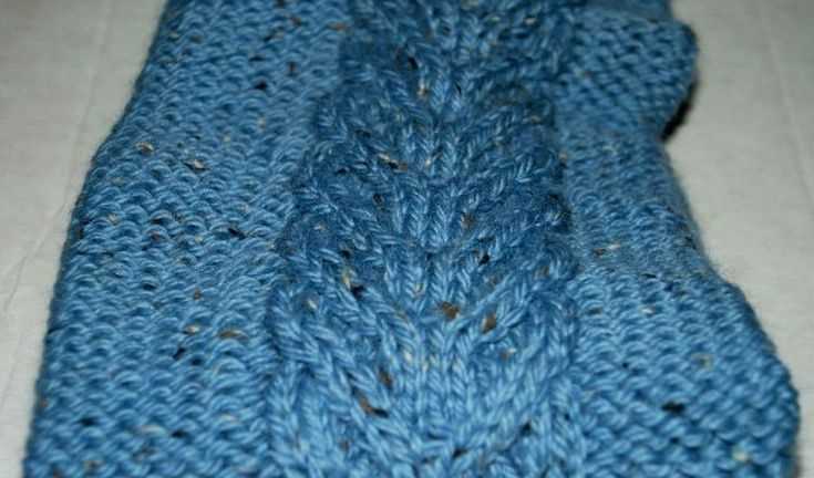 Double cable knit scarf pattern