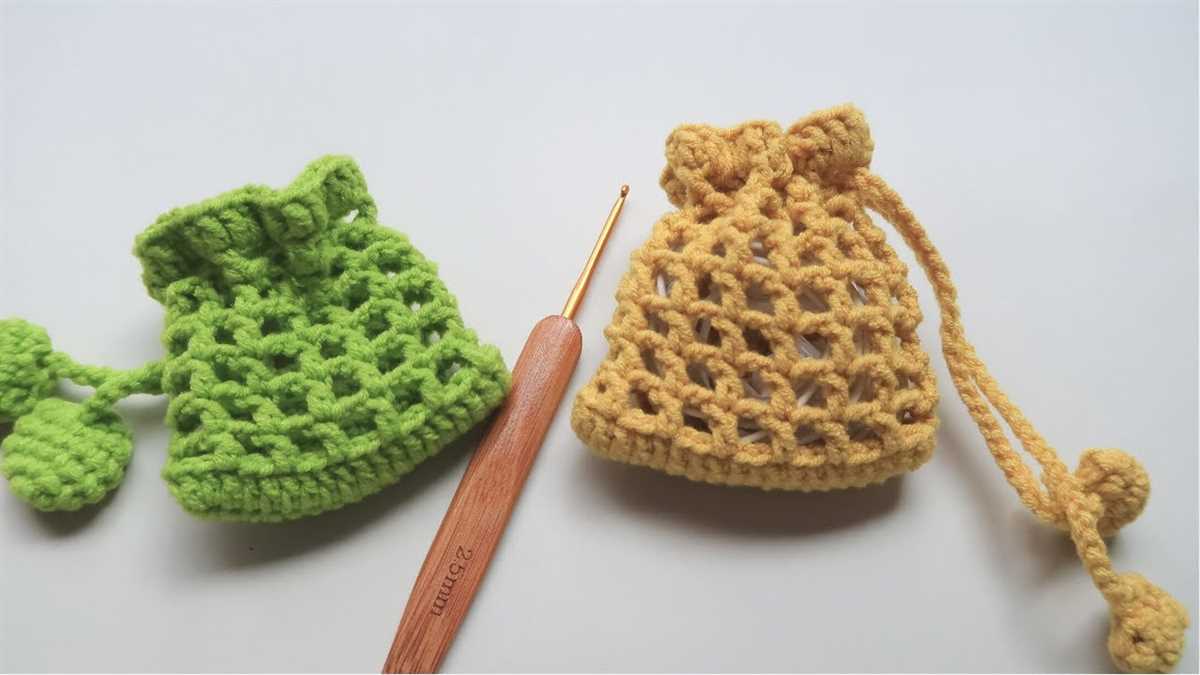 Earbud pouch knitting pattern