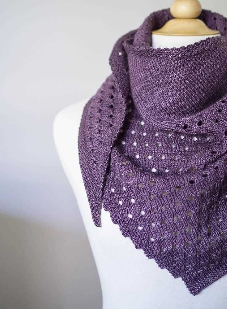 Eyelet scarf knitting pattern