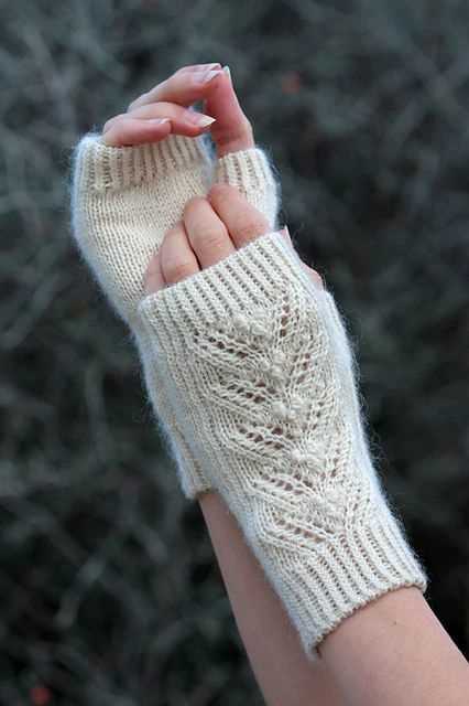 Fingerless mittens knitting pattern uk