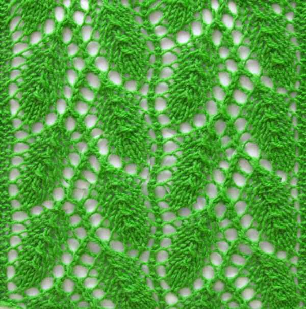 Free knit leaf pattern