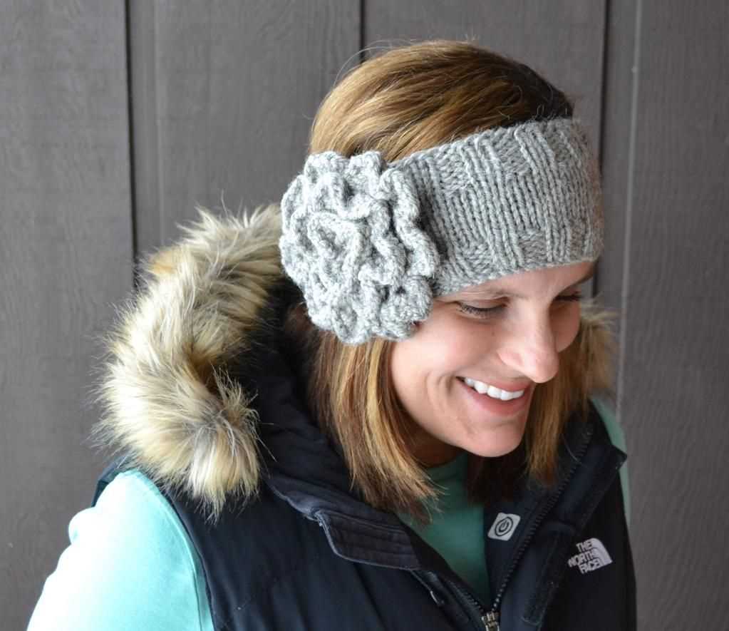 Free knitted flower headband pattern