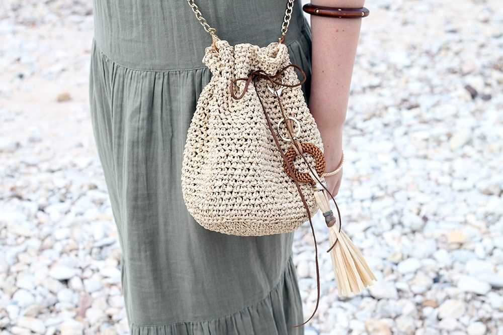 Free knitting pattern for small drawstring bag