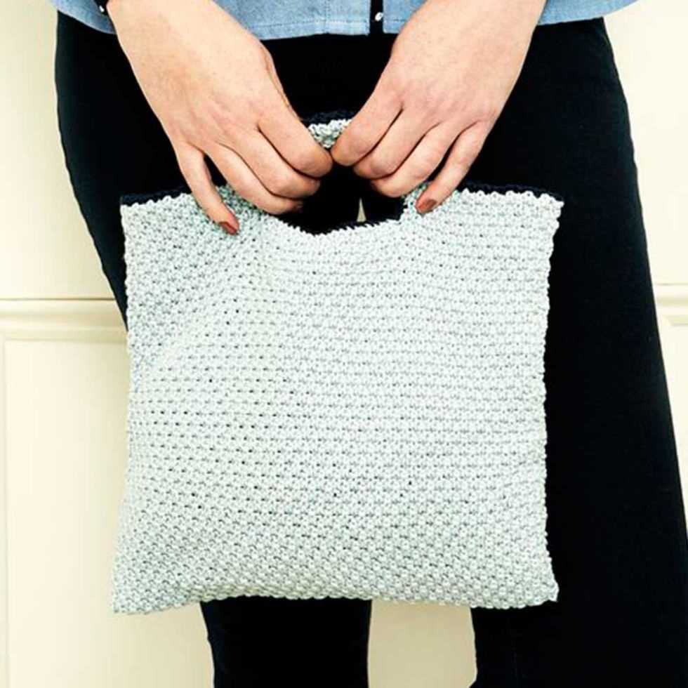 Free knitting pattern for small drawstring bag