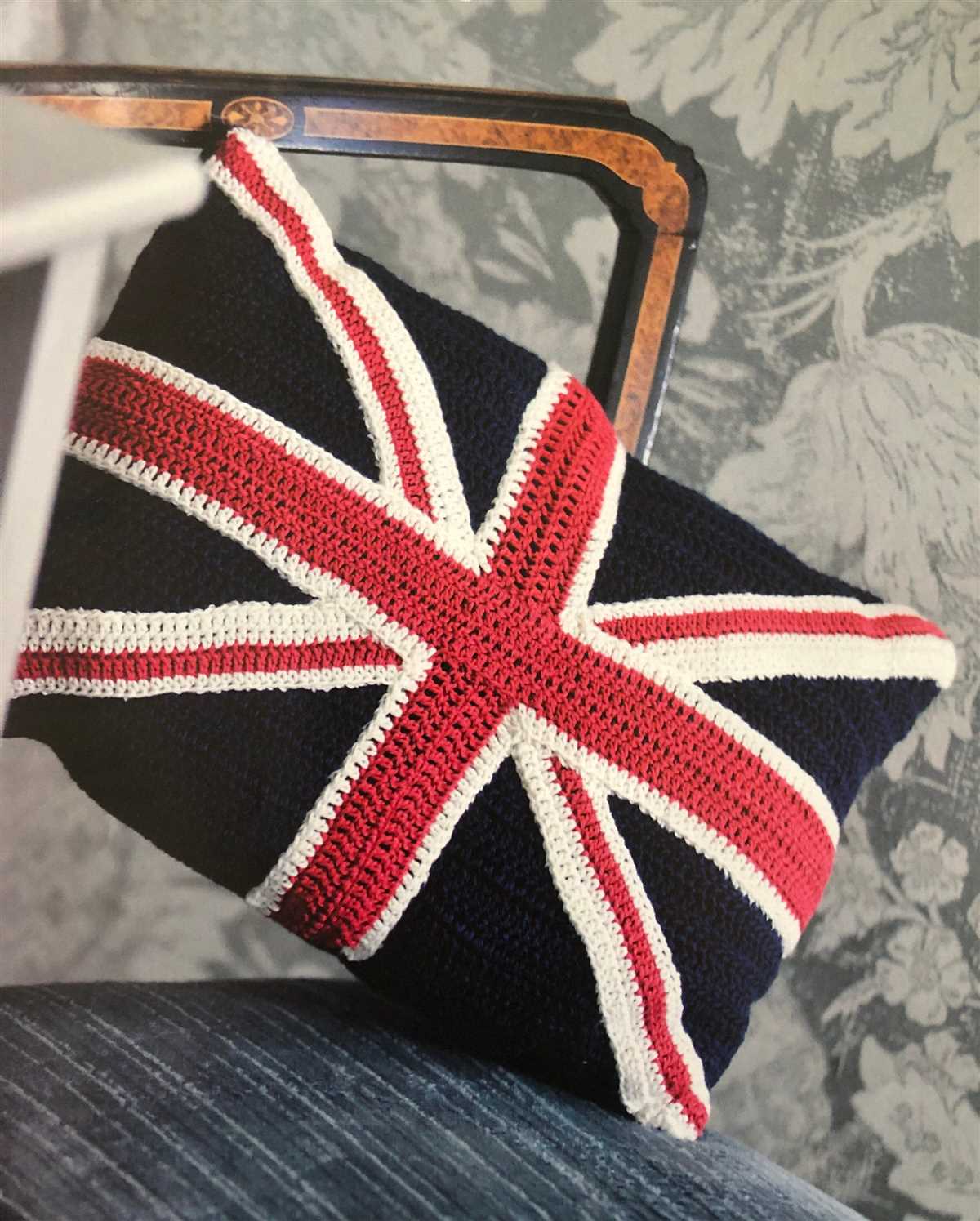 Free knitting pattern for union jack cushion cover