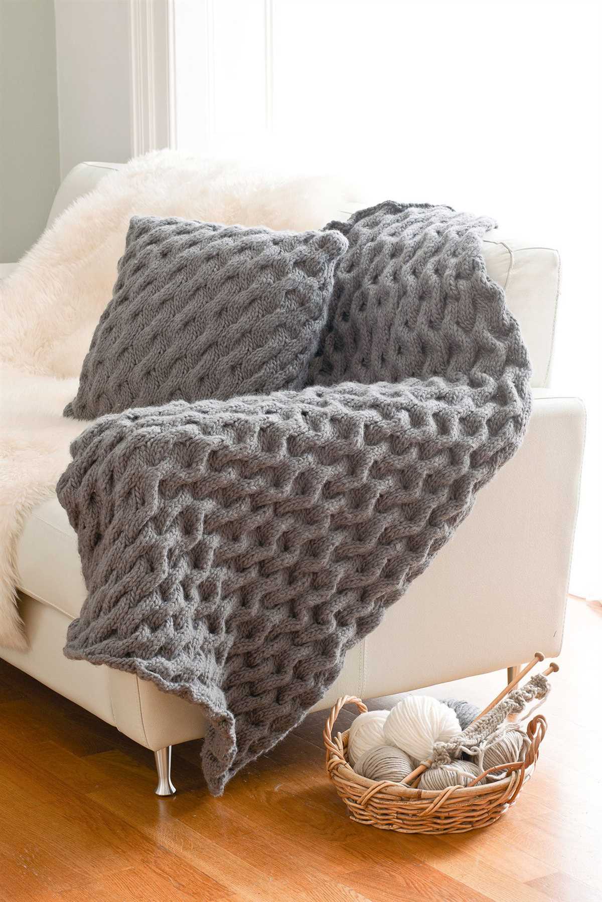 Free knitting patterns for throws and cushions