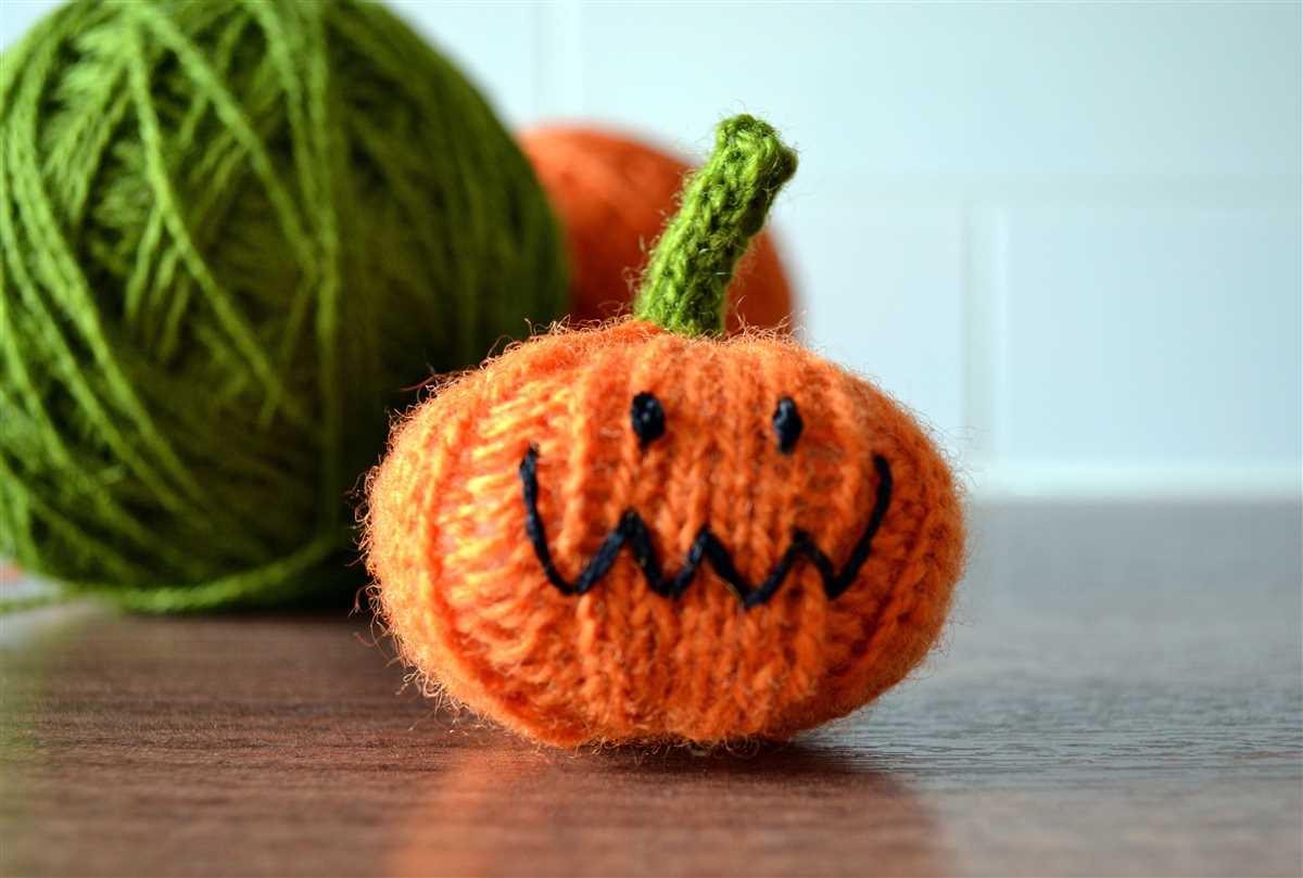 Create your own adorable pumpkin decorations with these free knitting patterns Free knitting pumpkin patterns