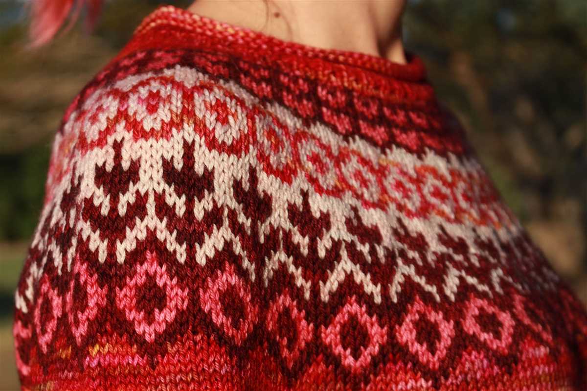 Free cold shoulder knitting pattern