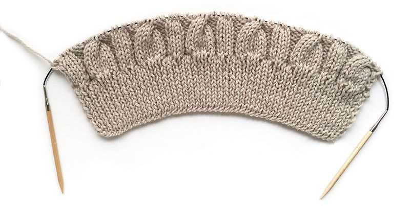 Free easy knit hat pattern straight needles uk